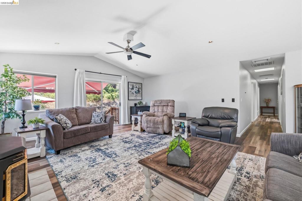 18570 Pradera Real Rd, Sonora, CA 95370