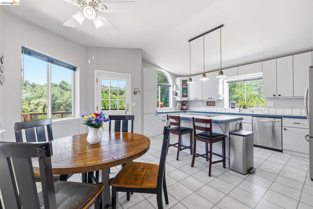 18570 Pradera Real Rd, Sonora, CA 95370