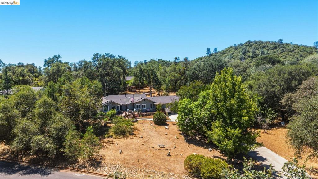 18570 Pradera Real Rd, Sonora, CA 95370