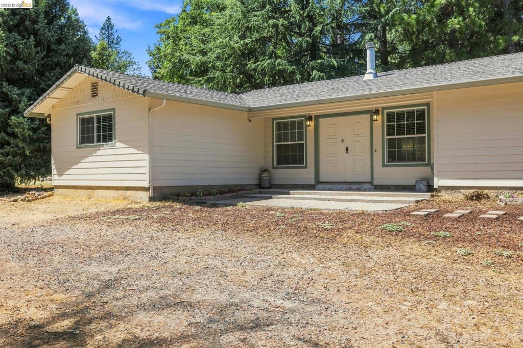 17202 Suez Canal Dr, Sonora, CA 95370