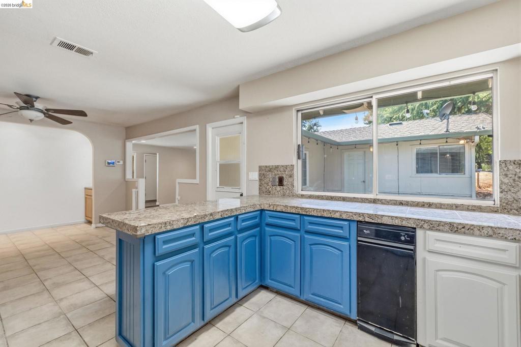 17202 Suez Canal Dr, Sonora, CA 95370