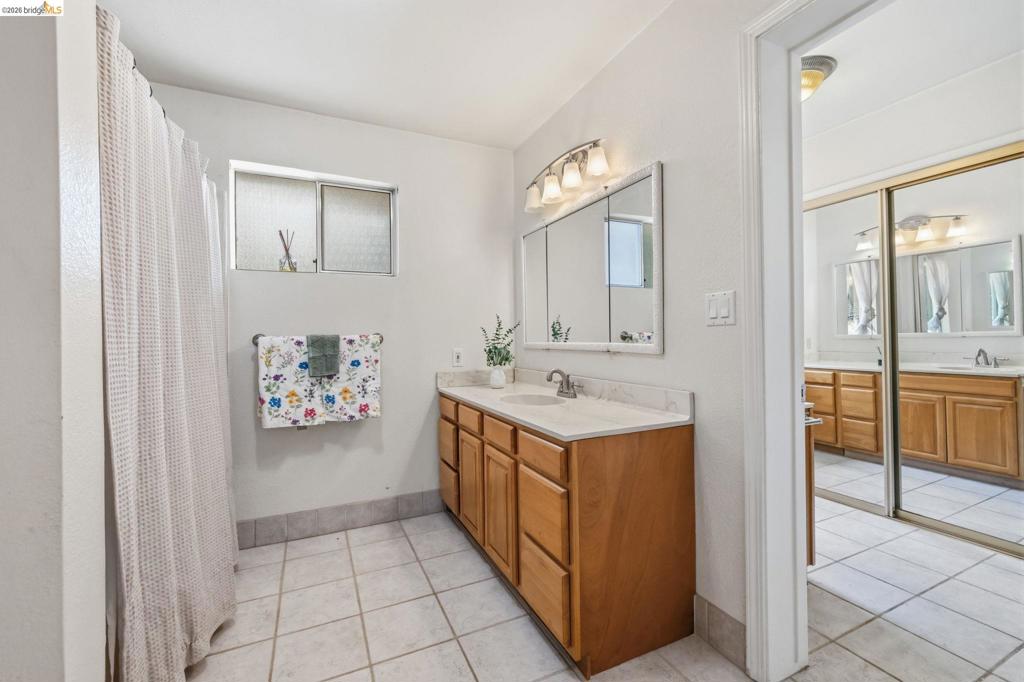 17202 Suez Canal Dr, Sonora, CA 95370