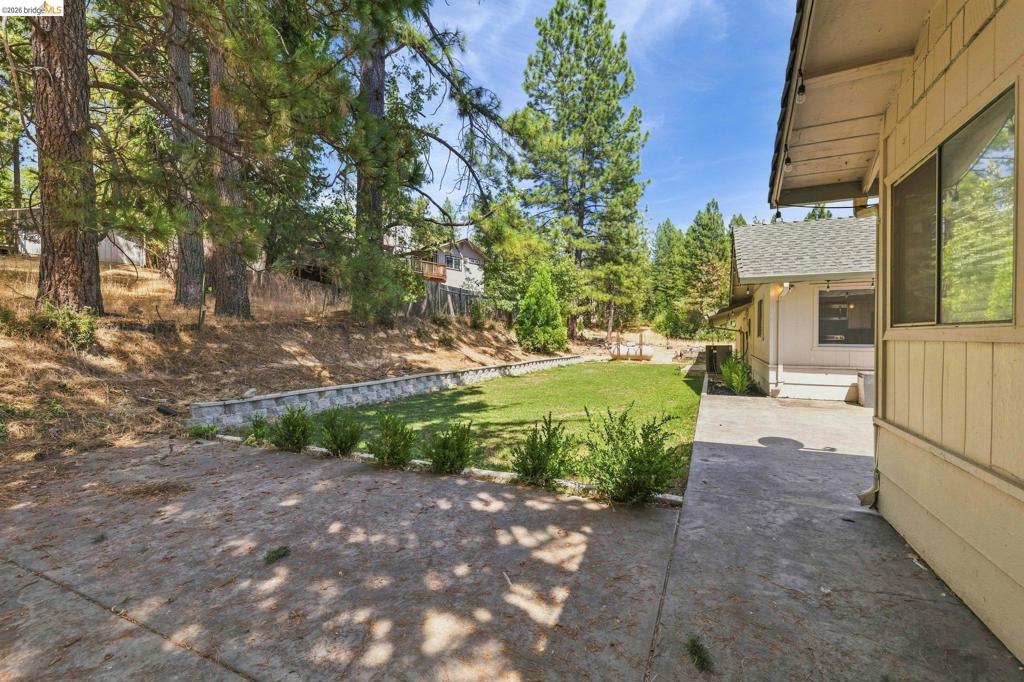 17202 Suez Canal Dr, Sonora, CA 95370