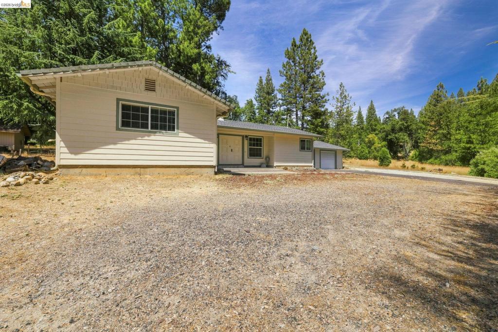 17202 Suez Canal Dr, Sonora, CA 95370