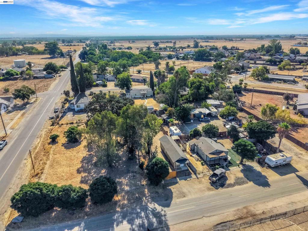 22479 Maple St, Chowchilla, CA 93610