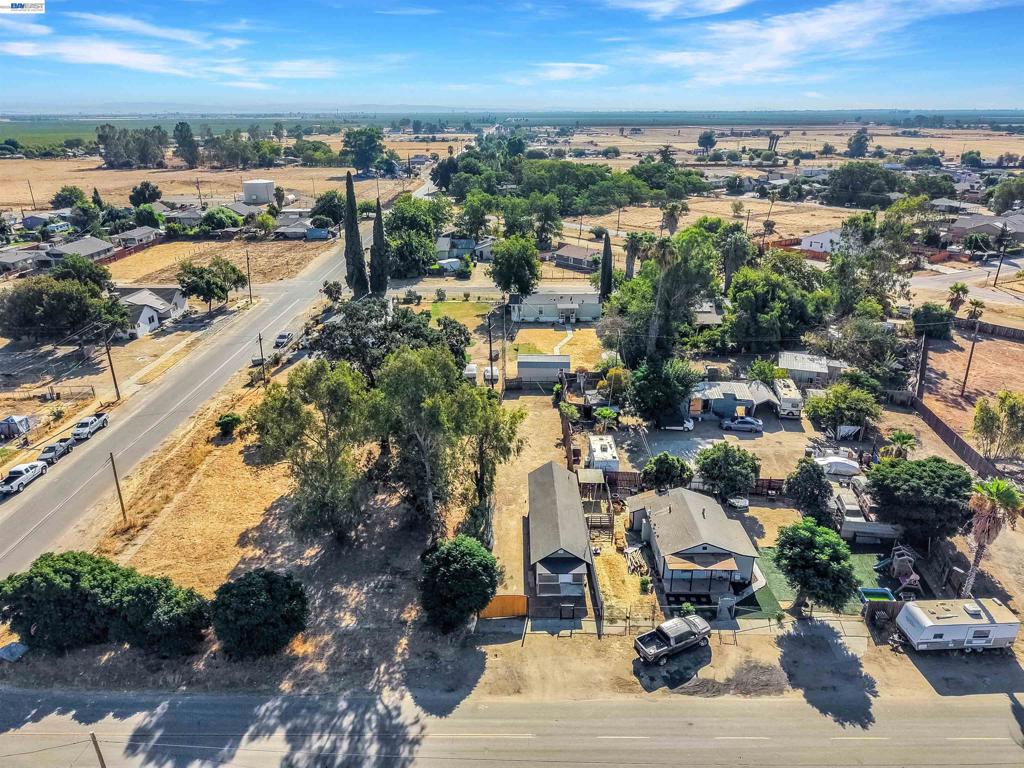 22479 Maple St, Chowchilla, CA 93610