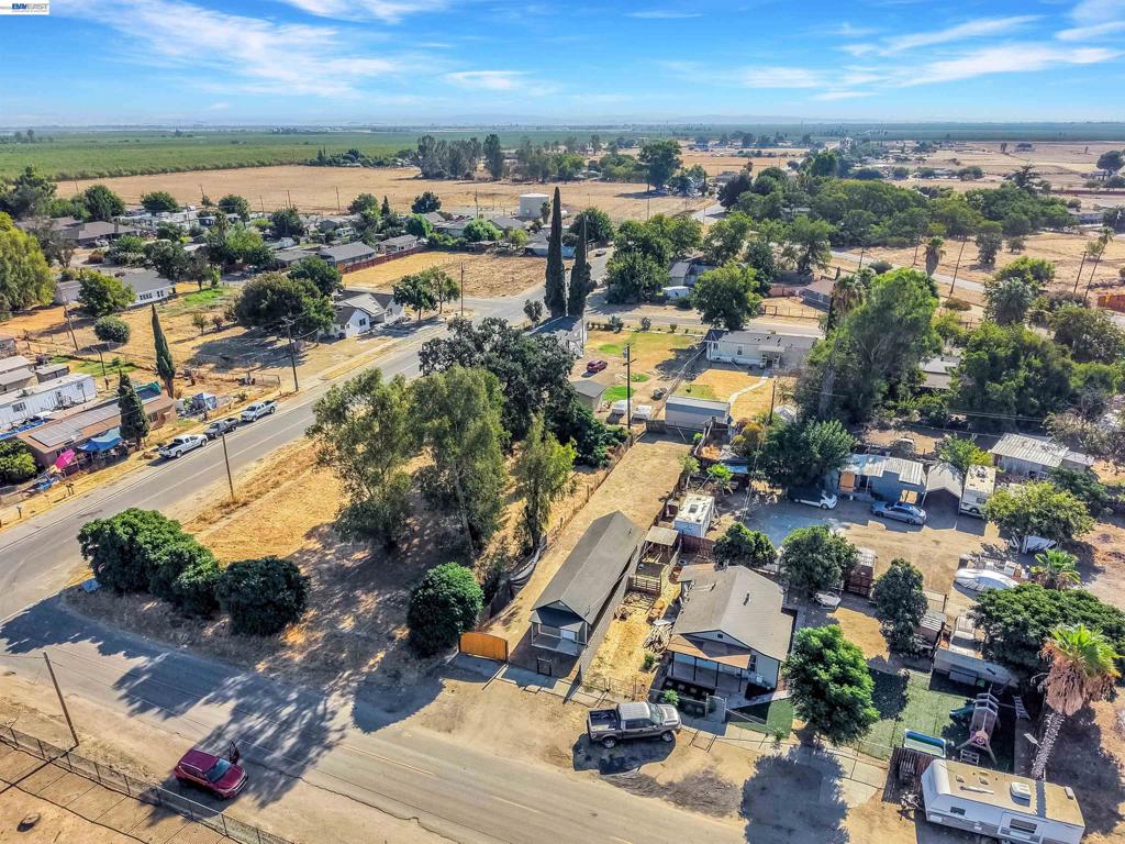 22479 Maple St, Chowchilla, CA 93610