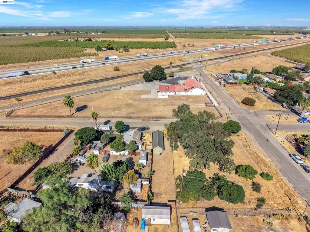 22479 Maple St, Chowchilla, CA 93610