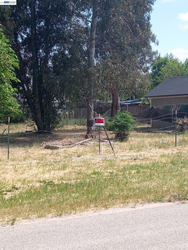 22479 Maple St, Chowchilla, CA 93610