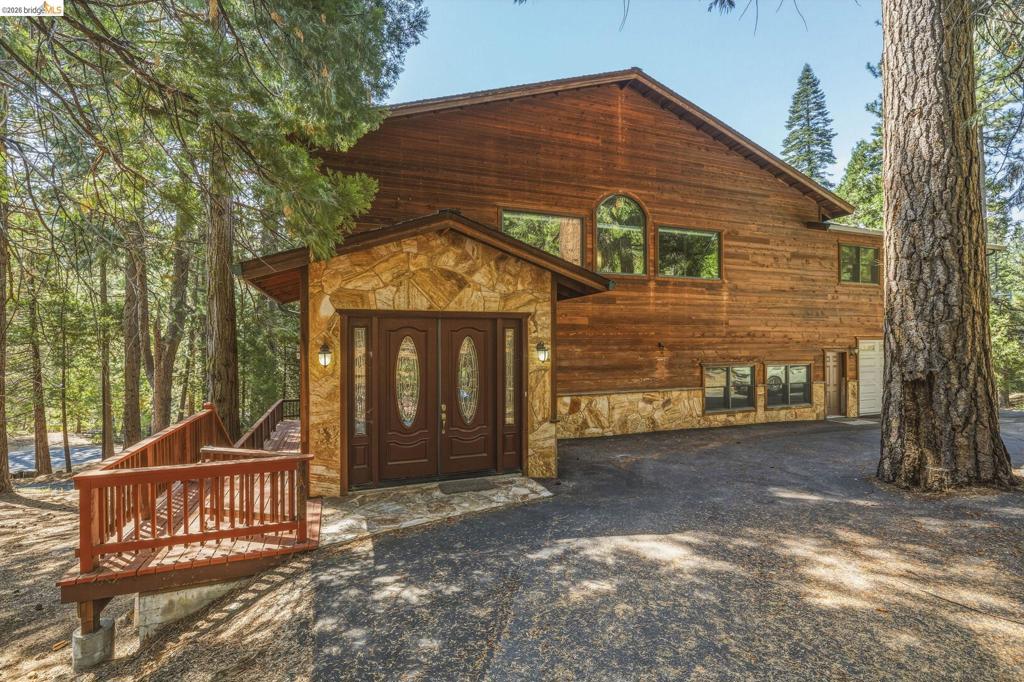 28421 Old Strawberry Rd, Strawberry, CA 95375