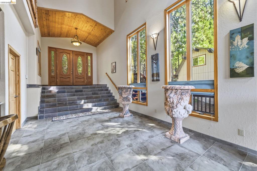 28421 Old Strawberry Rd, Strawberry, CA 95375