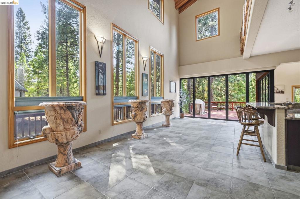 28421 Old Strawberry Rd, Strawberry, CA 95375