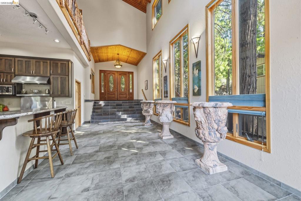 28421 Old Strawberry Rd, Strawberry, CA 95375