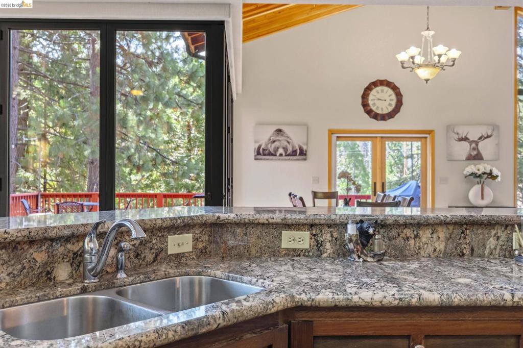 28421 Old Strawberry Rd, Strawberry, CA 95375