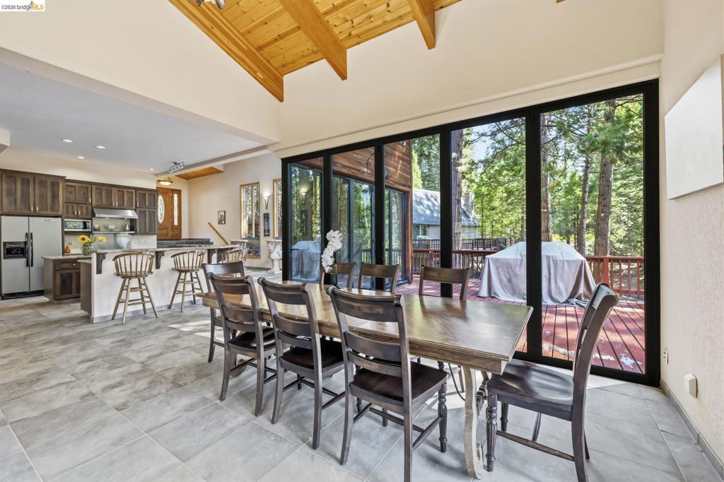 28421 Old Strawberry Rd, Strawberry, CA 95375