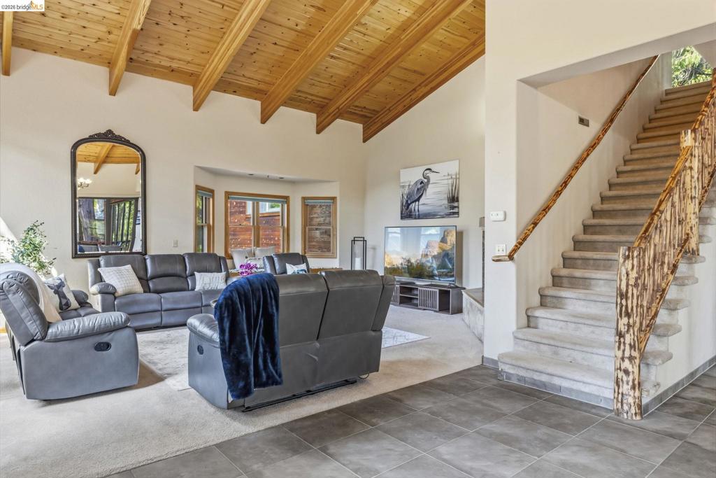 28421 Old Strawberry Rd, Strawberry, CA 95375
