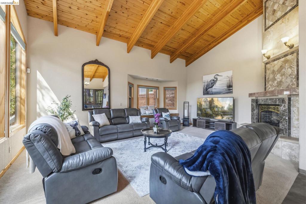 28421 Old Strawberry Rd, Strawberry, CA 95375