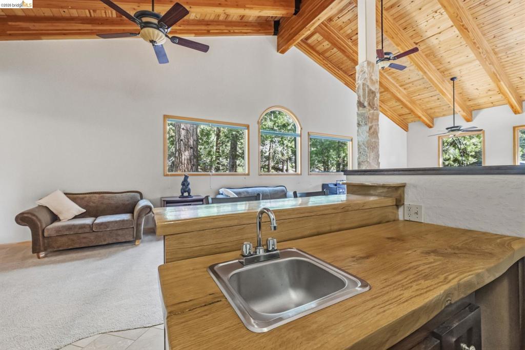 28421 Old Strawberry Rd, Strawberry, CA 95375