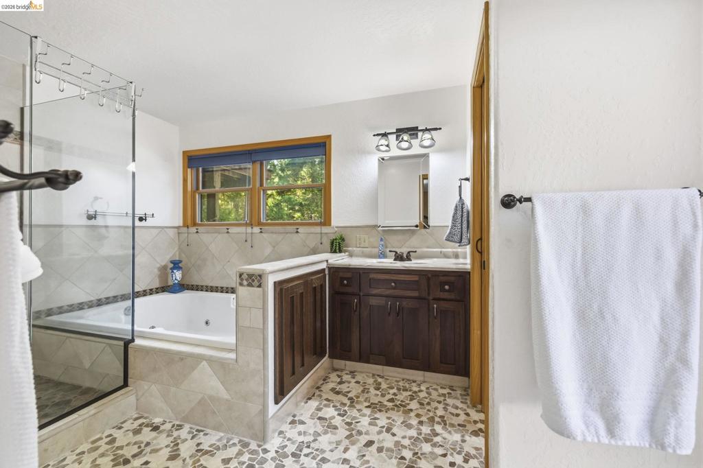 28421 Old Strawberry Rd, Strawberry, CA 95375