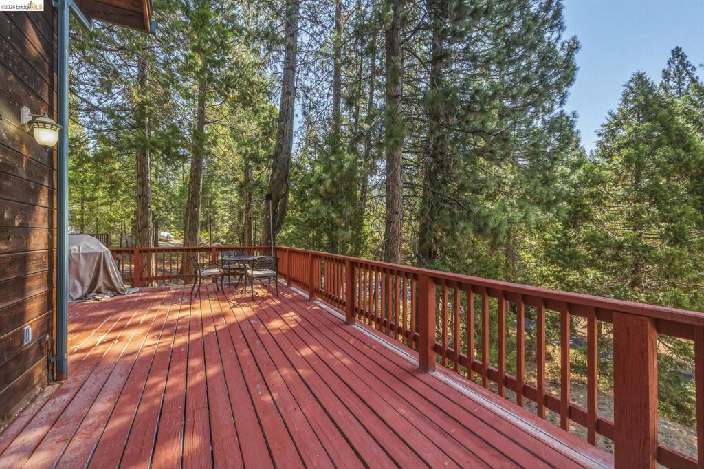 28421 Old Strawberry Rd, Strawberry, CA 95375