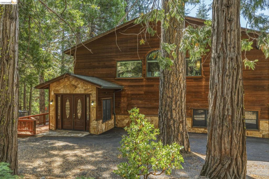 28421 Old Strawberry Rd, Strawberry, CA 95375