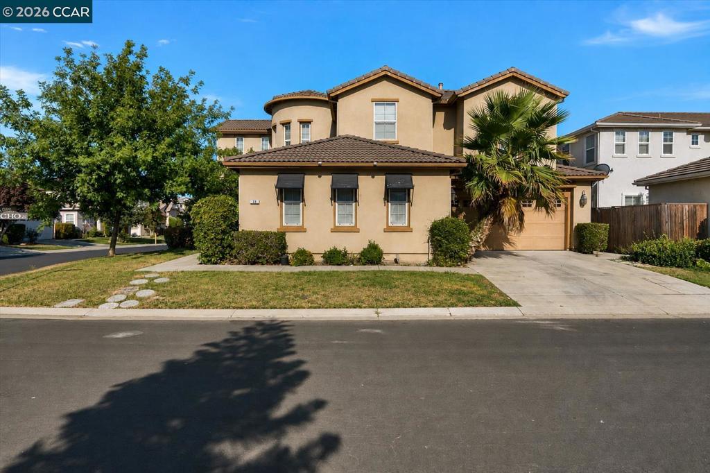 30 Echo Ct, Patterson, CA 95363
