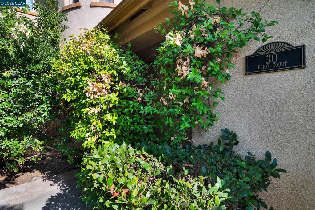30 Echo Ct, Patterson, CA 95363
