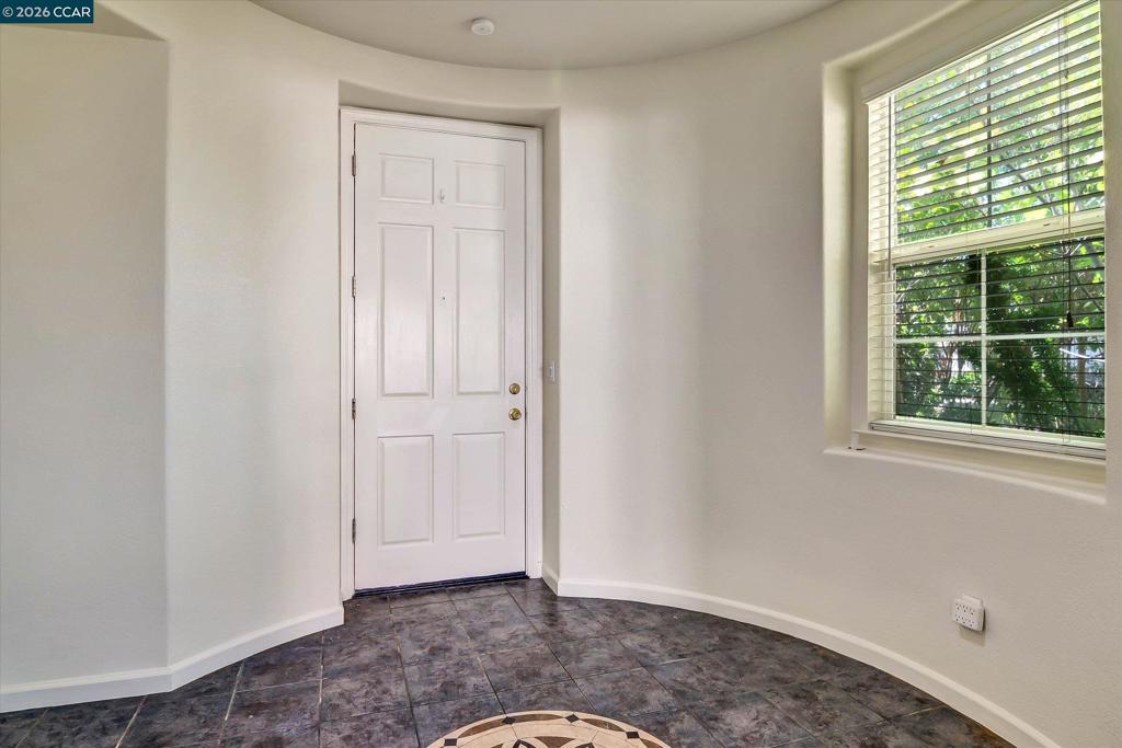 30 Echo Ct, Patterson, CA 95363