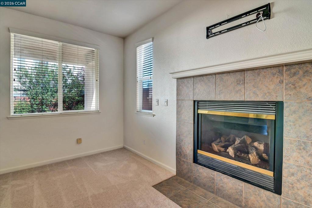30 Echo Ct, Patterson, CA 95363