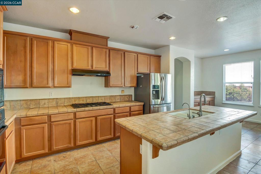 30 Echo Ct, Patterson, CA 95363