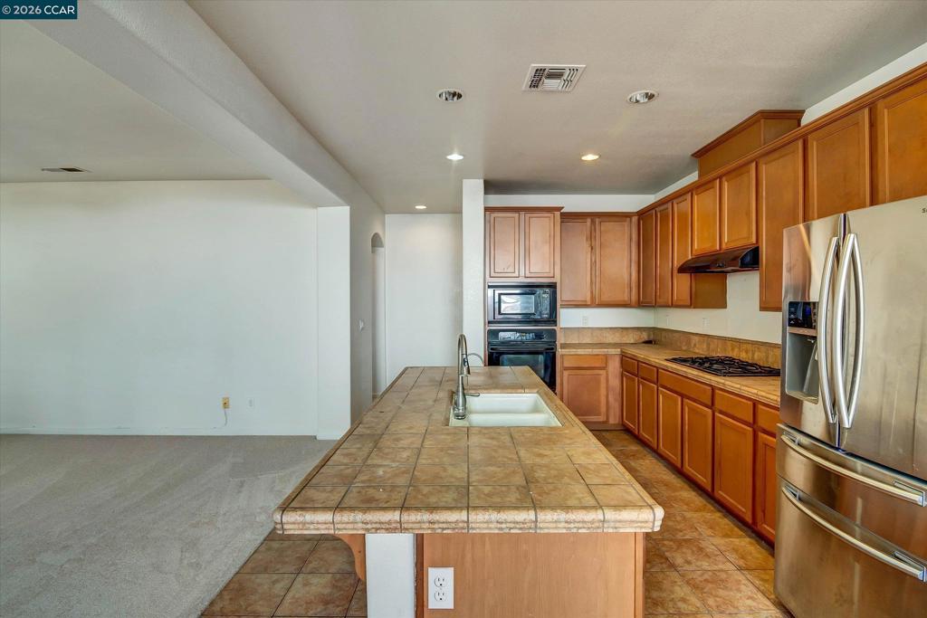 30 Echo Ct, Patterson, CA 95363