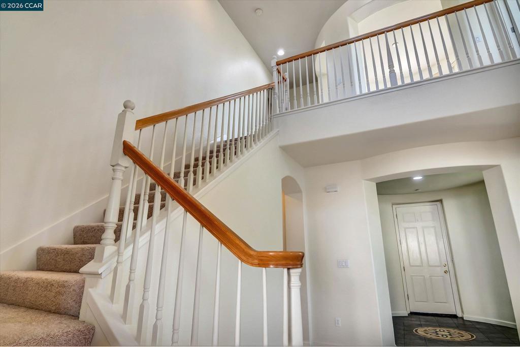 30 Echo Ct, Patterson, CA 95363