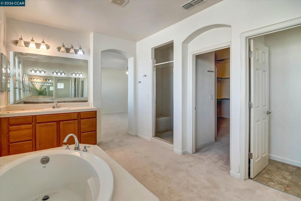 30 Echo Ct, Patterson, CA 95363