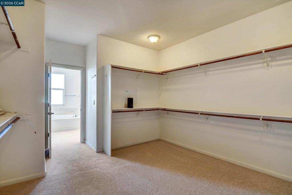 30 Echo Ct, Patterson, CA 95363