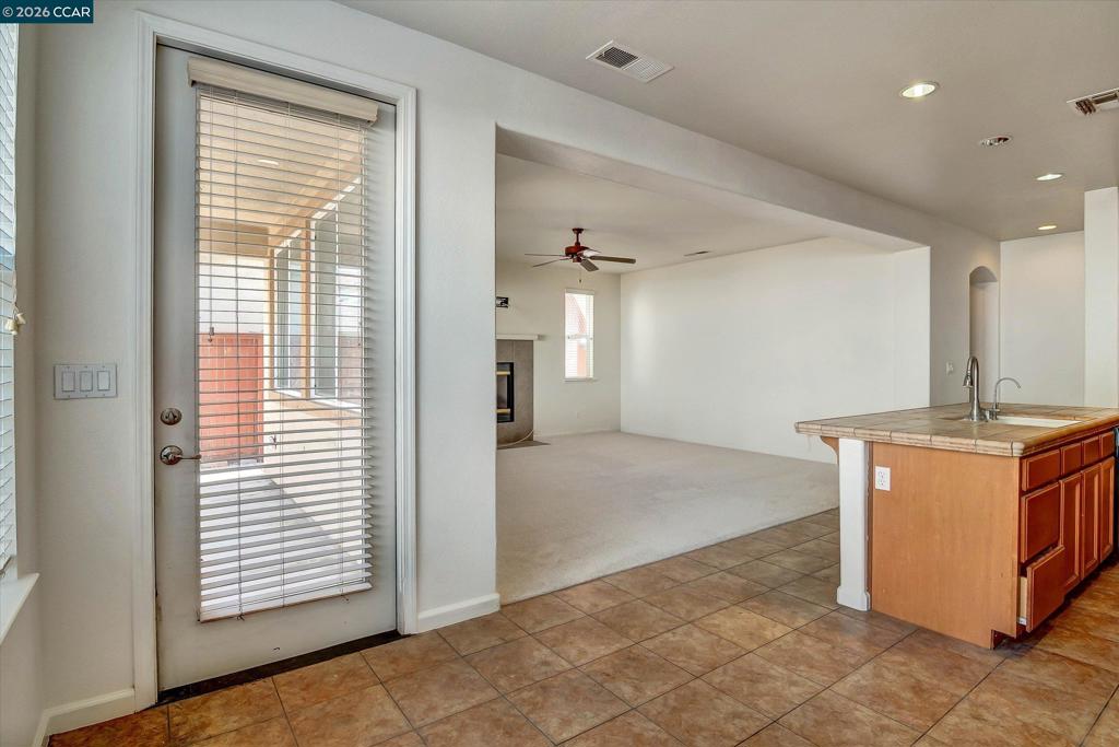 30 Echo Ct, Patterson, CA 95363