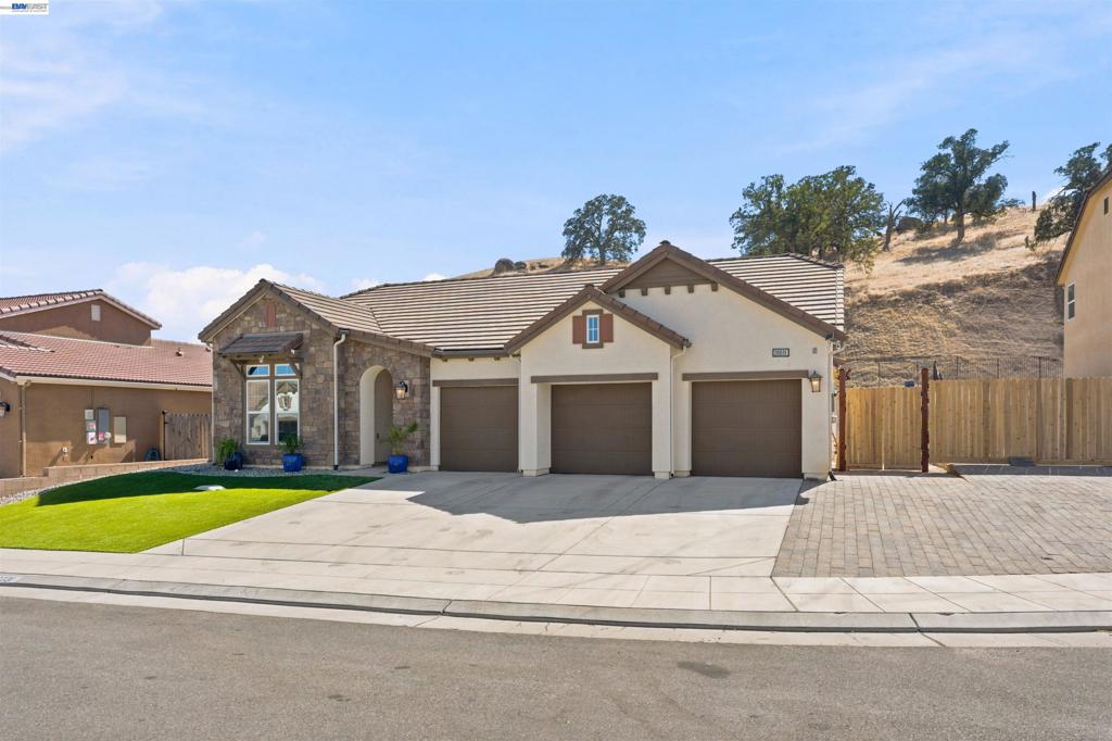 20031 Genteel Dr, Friant, CA 93626