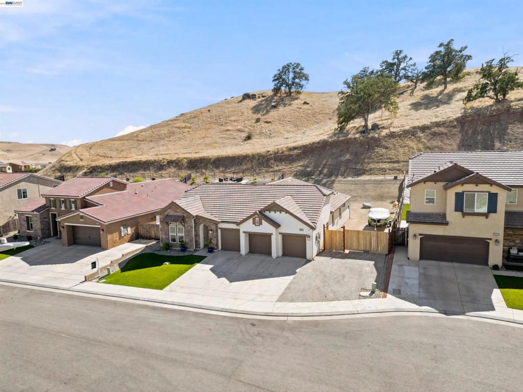 20031 Genteel Dr, Friant, CA 93626