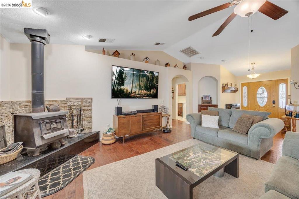 14450 Jacksonville Rd., Jamestown, CA 95327