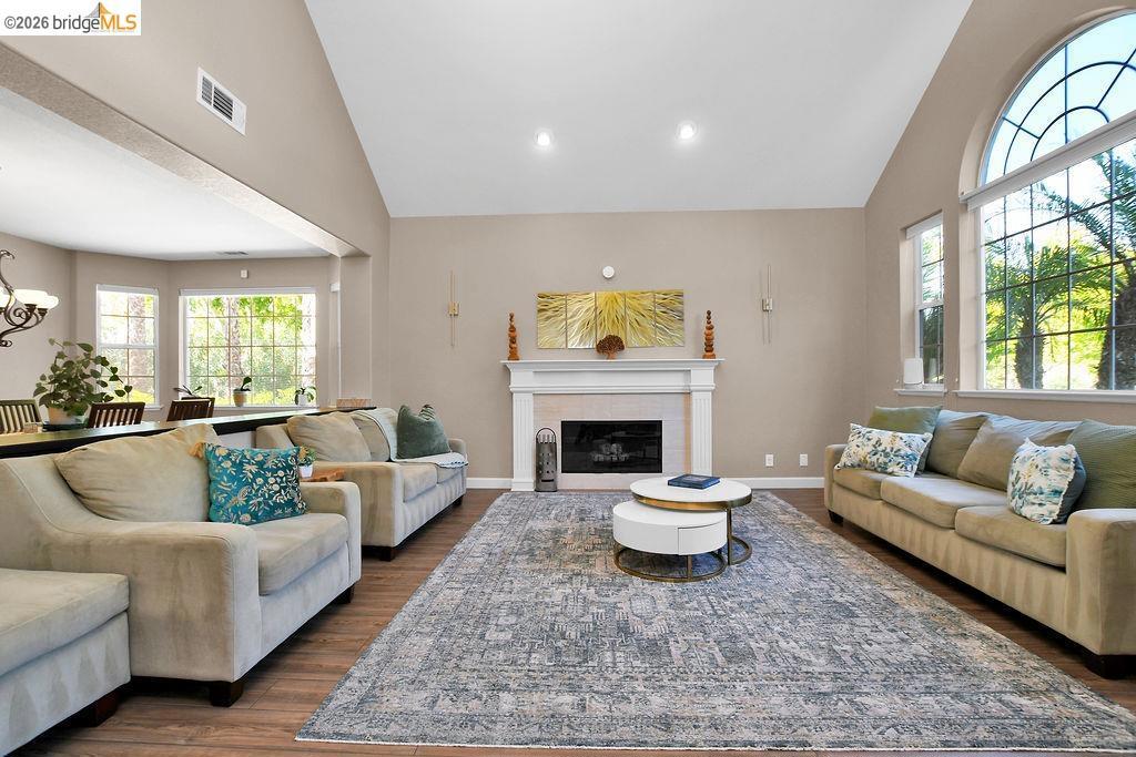 565 Mcintosh Ter, Brentwood (CC), CA 94513