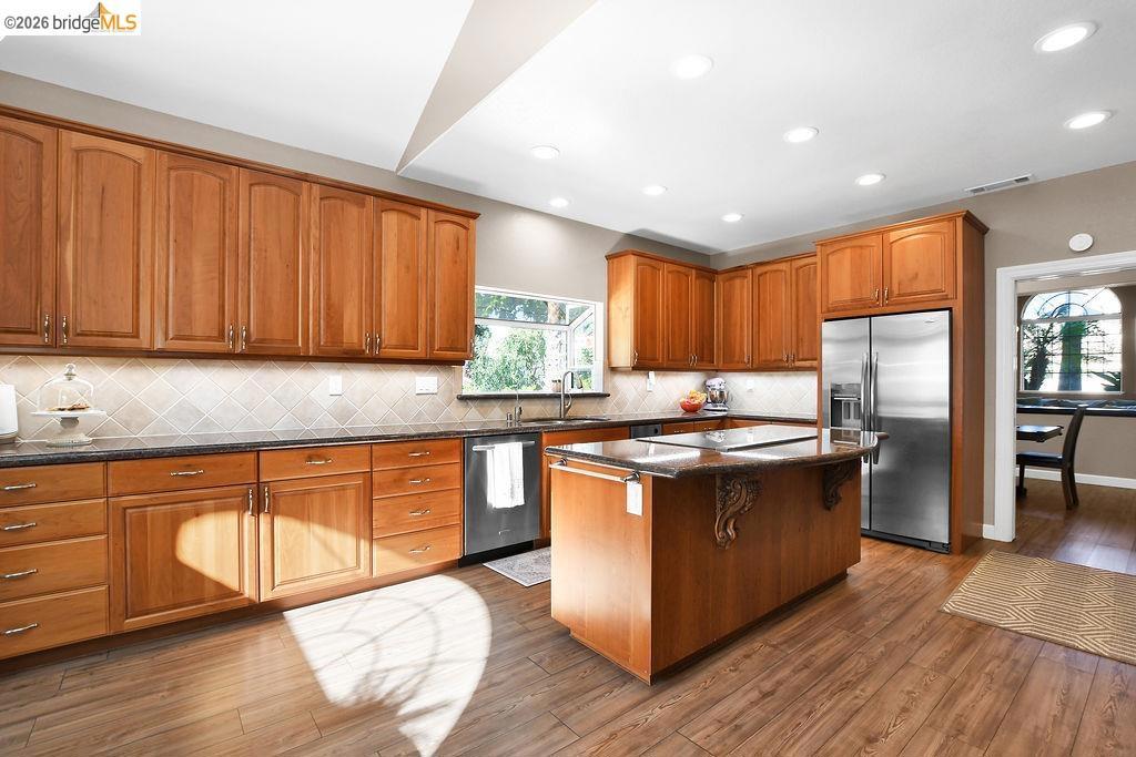 565 Mcintosh Ter, Brentwood (CC), CA 94513