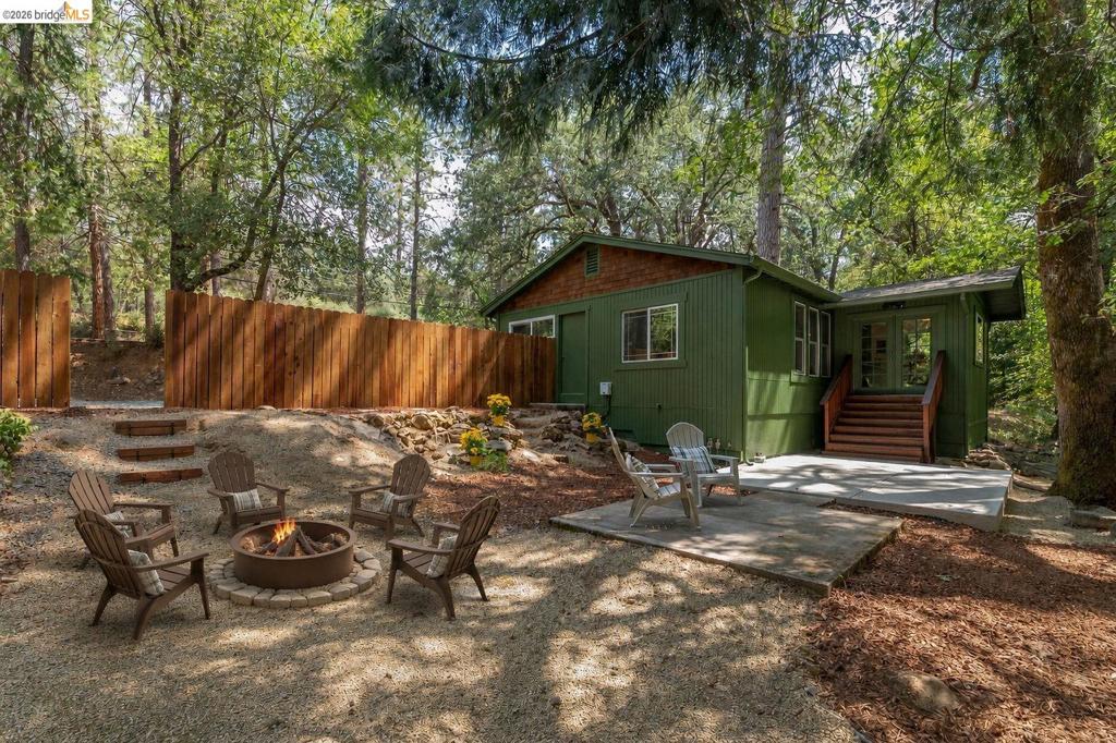 21551 Phoenix Lake Rd, Sonora, CA 95370