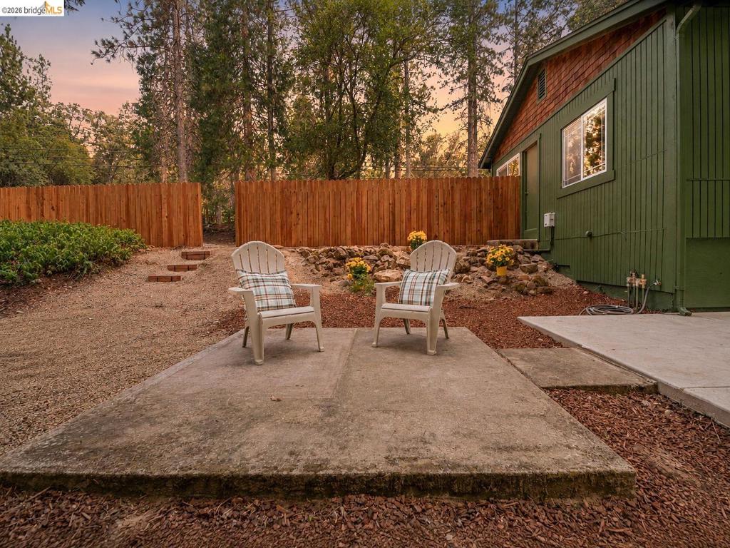 21551 Phoenix Lake Rd, Sonora, CA 95370