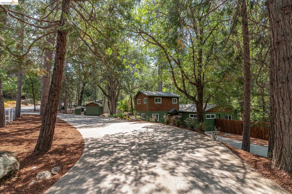21551 Phoenix Lake Rd, Sonora, CA 95370