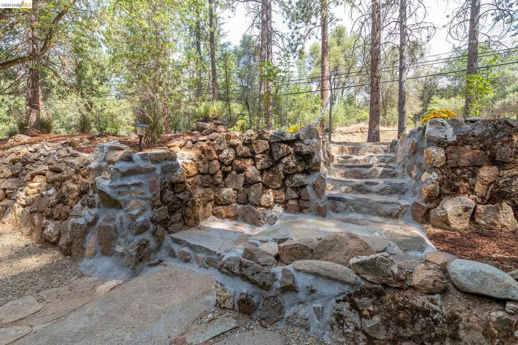21551 Phoenix Lake Rd, Sonora, CA 95370
