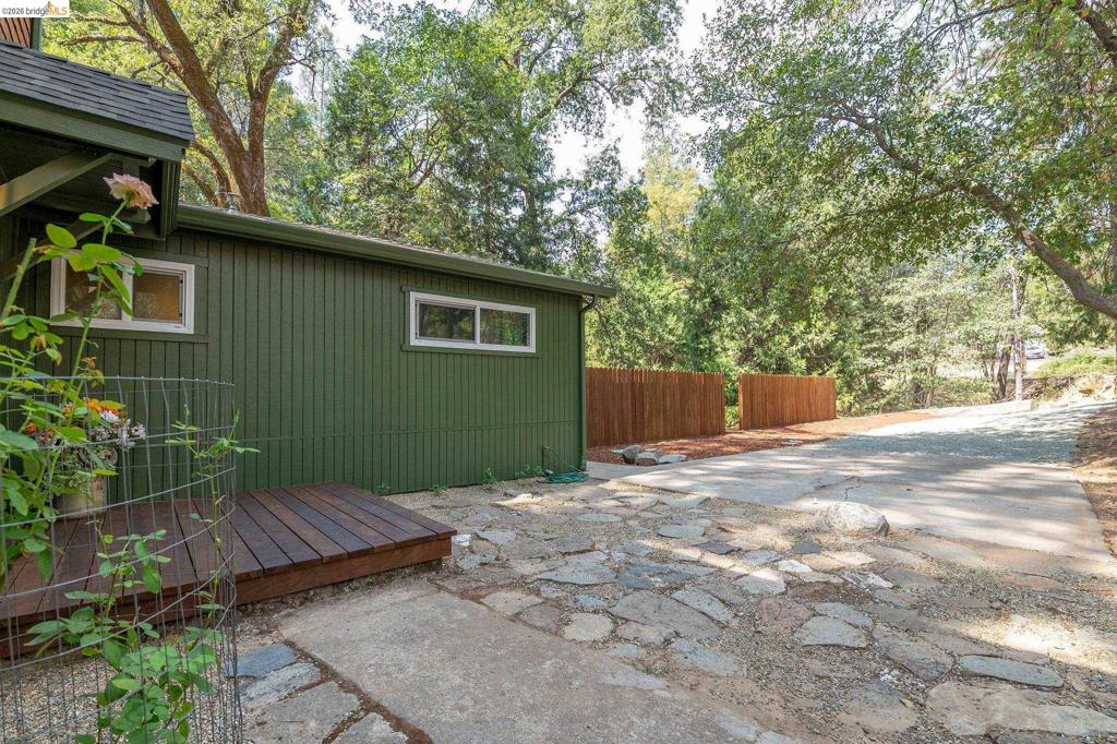 21551 Phoenix Lake Rd, Sonora, CA 95370
