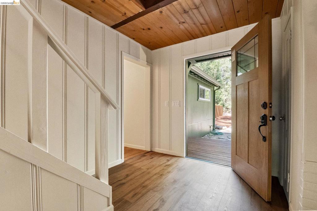 21551 Phoenix Lake Rd, Sonora, CA 95370