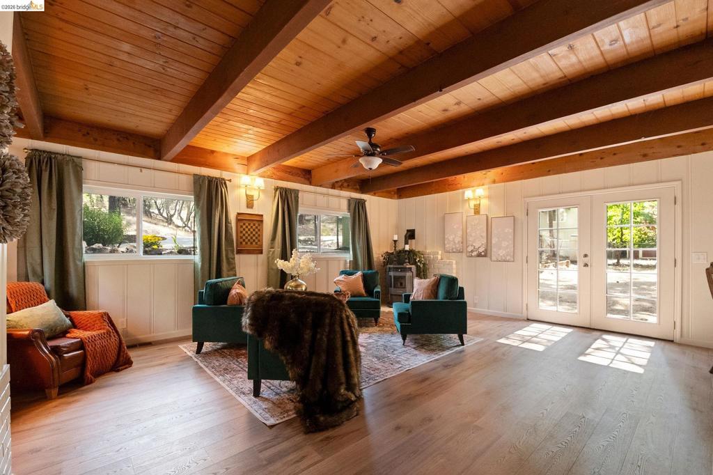 21551 Phoenix Lake Rd, Sonora, CA 95370