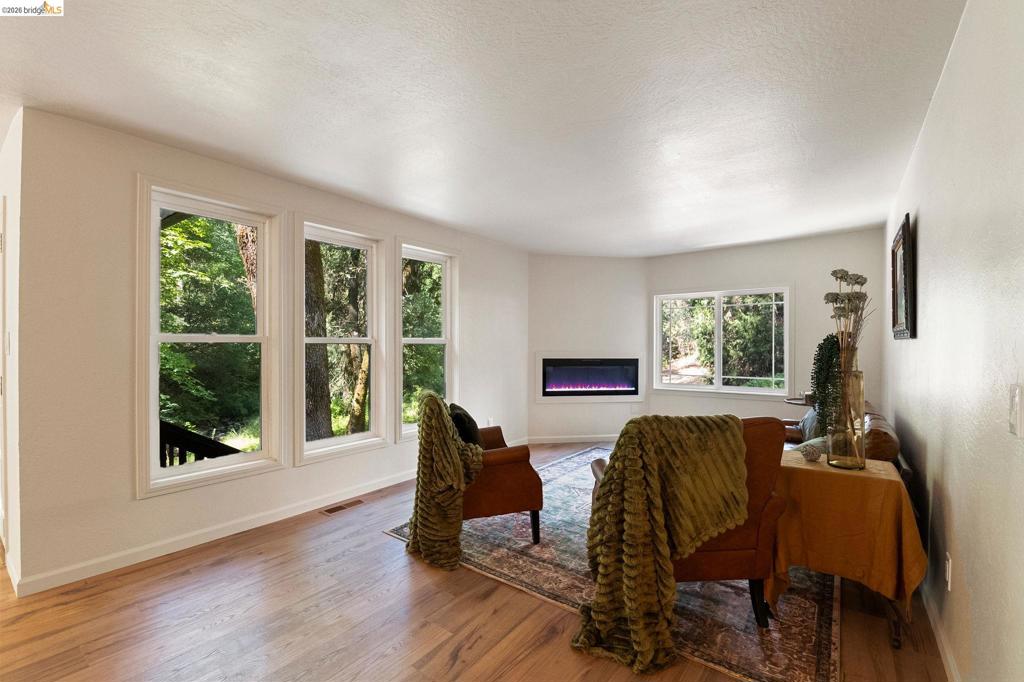 21551 Phoenix Lake Rd, Sonora, CA 95370