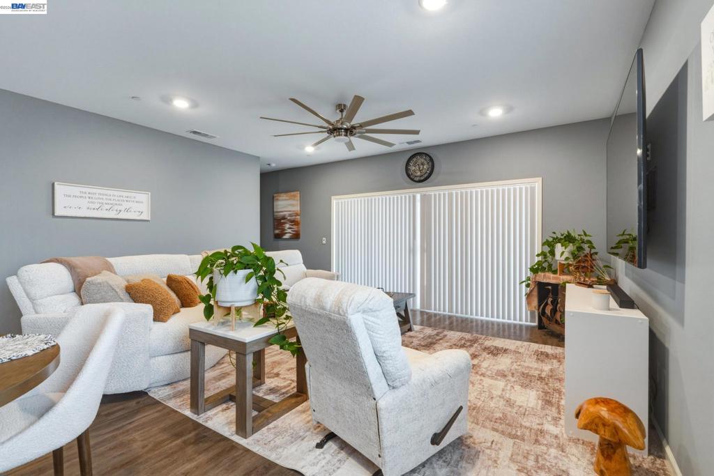726 Sudbrook Ct, Patterson, CA 95363