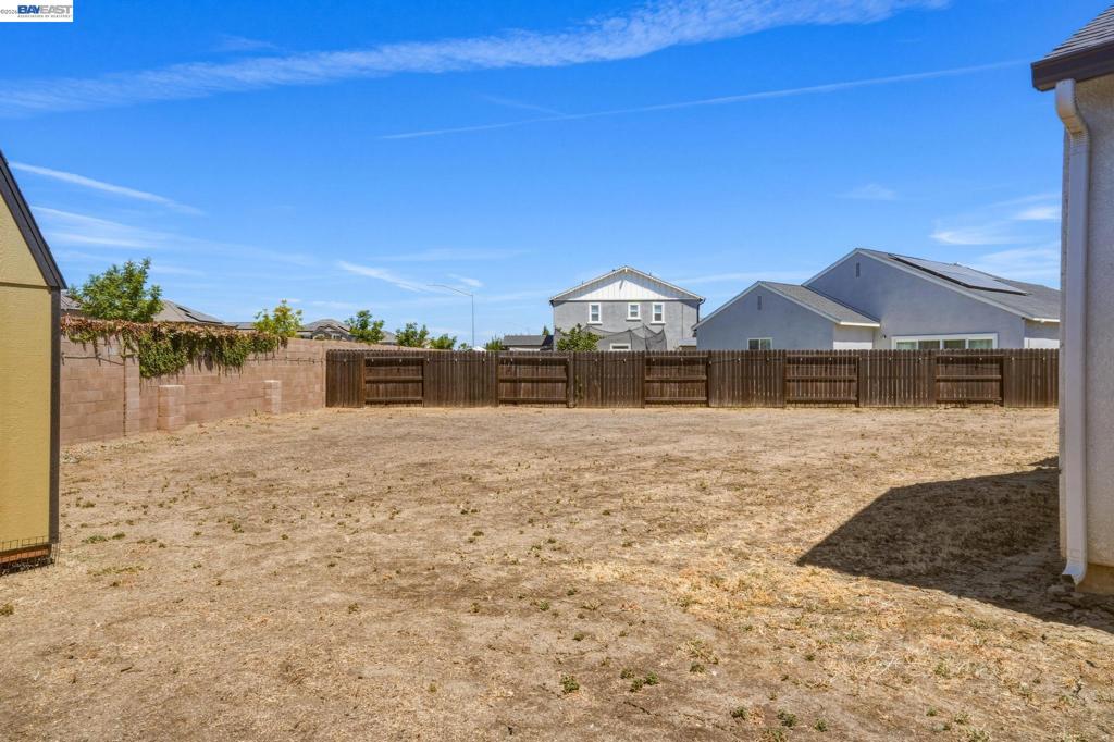 726 Sudbrook Ct, Patterson, CA 95363
